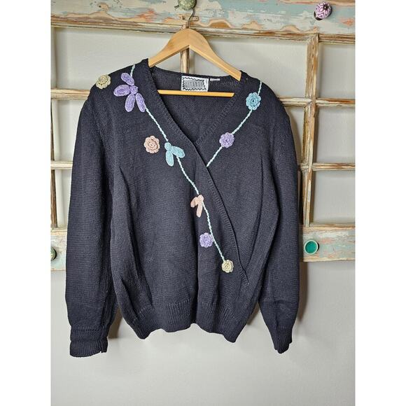 Vintage Gitano Black Sweater with Crochet flowers Ladies Size XL - Picture 2 of 9